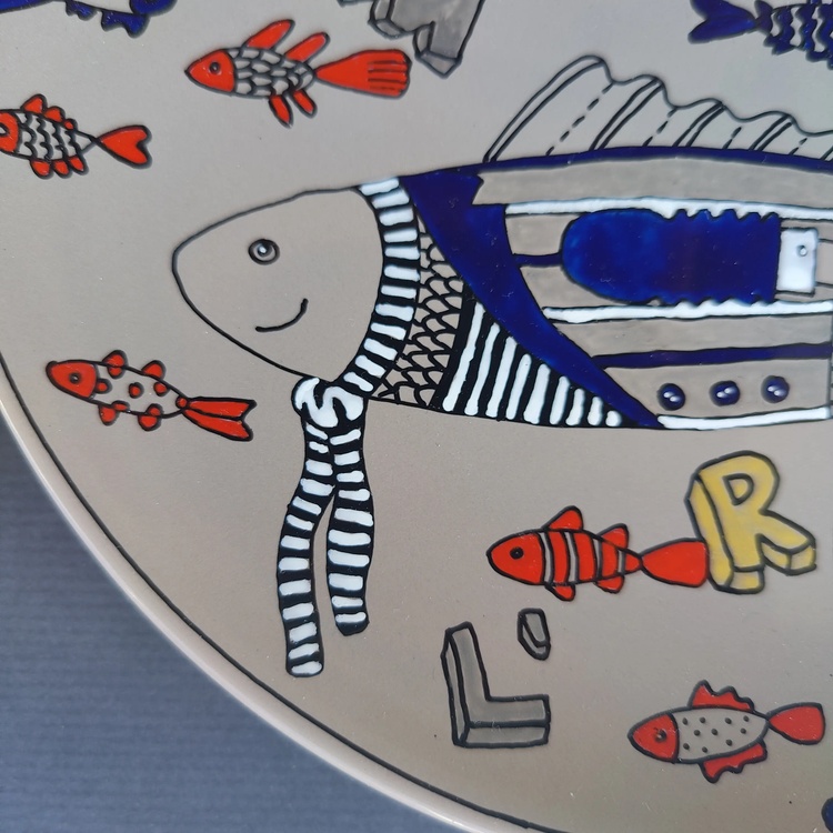 Decorative ceramic plate "L'amour" from the series "Fishdom".