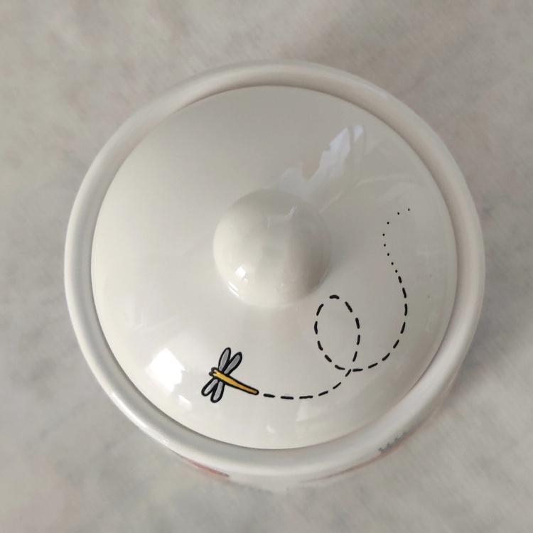 Decorative ceramic sugar bowl "Rose Garden" from the "Flowers" series