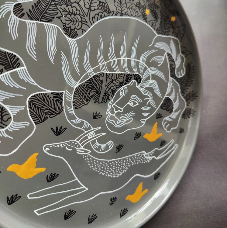 Decorative ceramic plate "Tiger and Deer" from the series "The Chase"